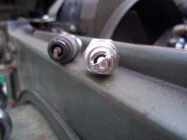 E3 plug vs AC R45.JPG