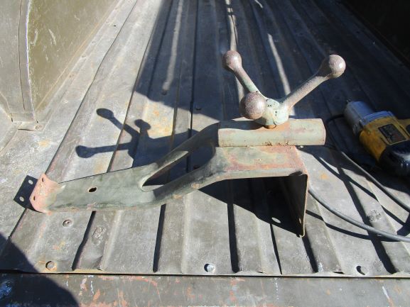 spare tire bracket.JPG