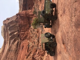 Cliff in Moab2.jpeg
